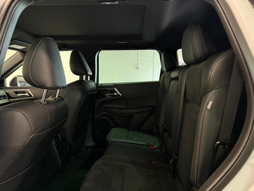 2023 Mitsubishi Outlander SE, Vancouver, Cash