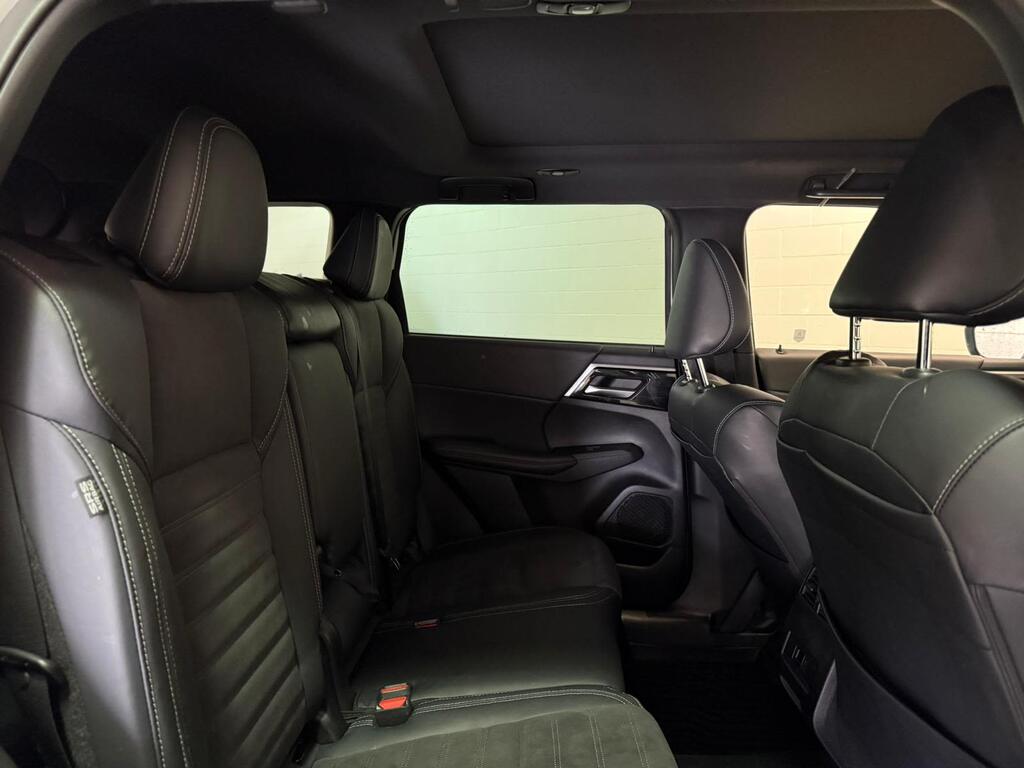 2023 Mitsubishi Outlander SE, Vancouver, Cash