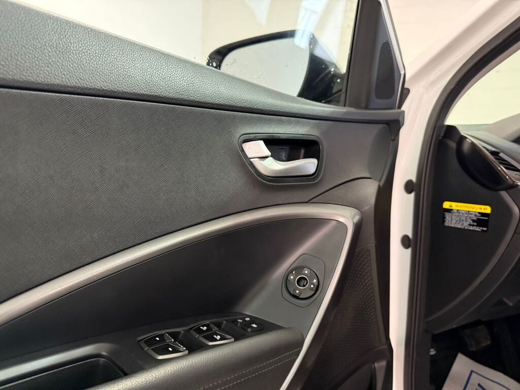 2017 Hyundai Santa Fe Sport 2.4 Premium, Vancouver, Cash