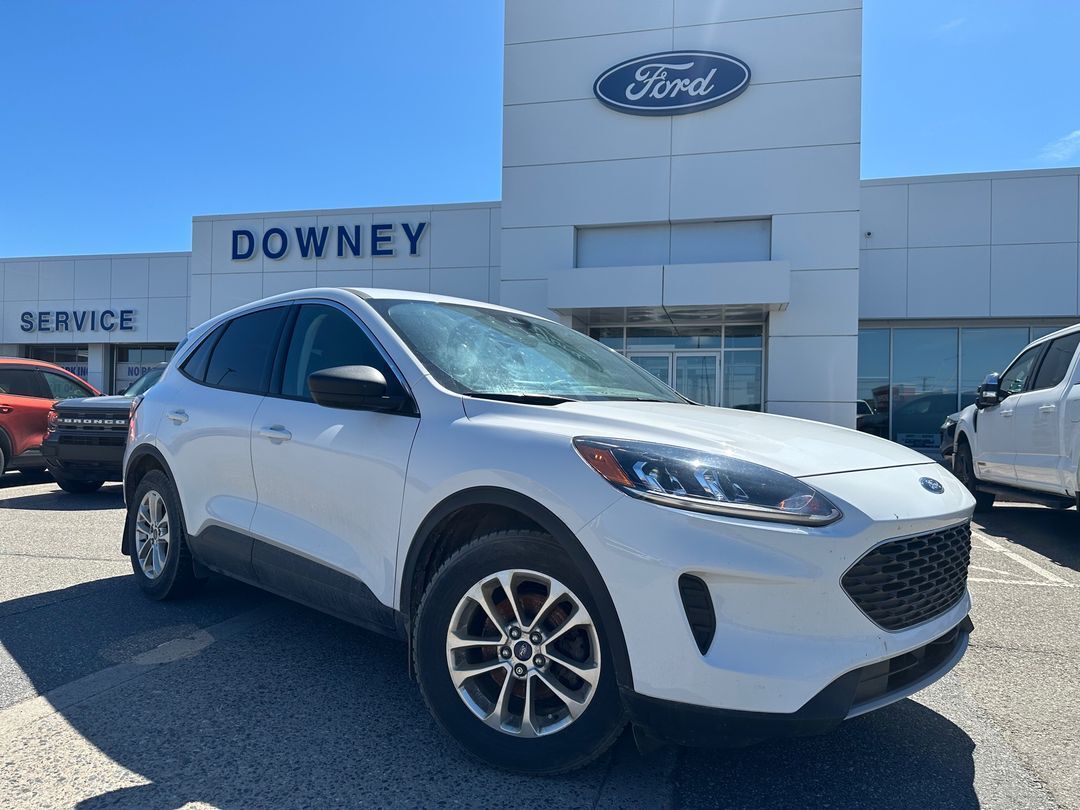 2022 Ford Escape SE - FWD   ECOBOOST   BACK-UP CAMERA