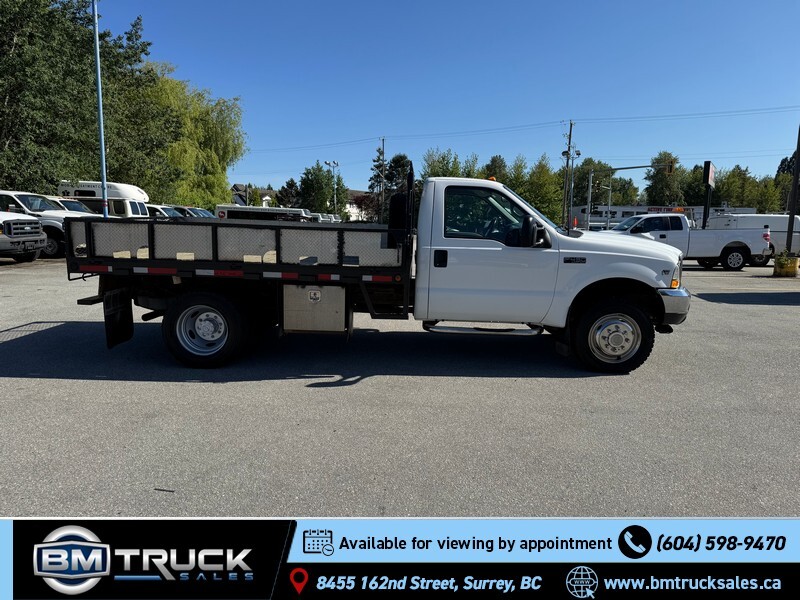 2002 Ford F-450 / Regular Cab / Flat Deck / Dually / 2wd