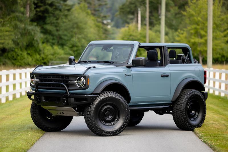 2022 Ford Bronco 2-Door Base Lifted 6-Spd *MANUAL*, 5,000km Hard To