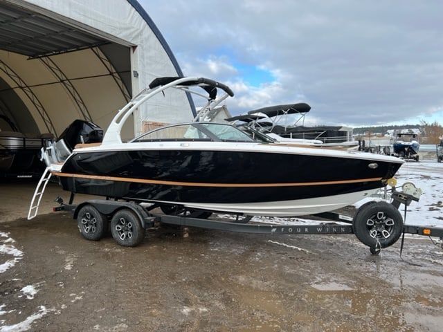 2023 Four Winns H2 OB 