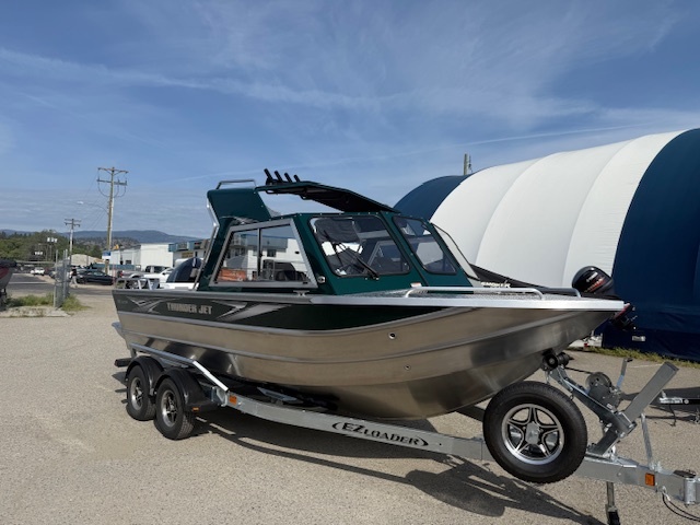 2026 Thunder Jet 200 Luxor Half Hard Top