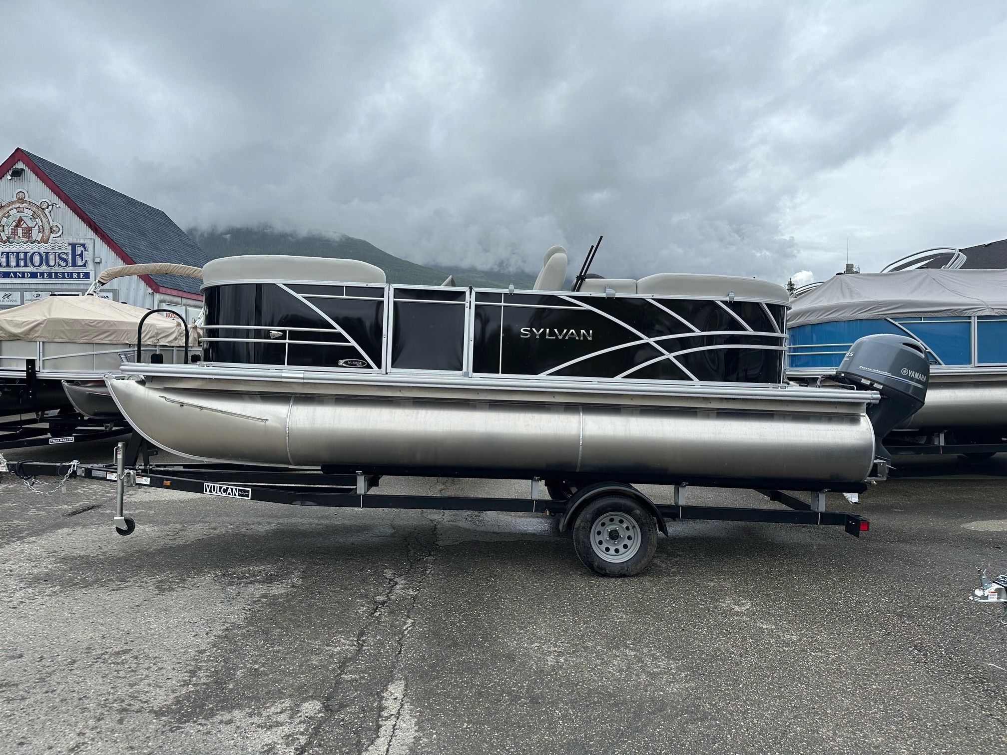 2024 Sylvan Mirage 8520 Cruise 