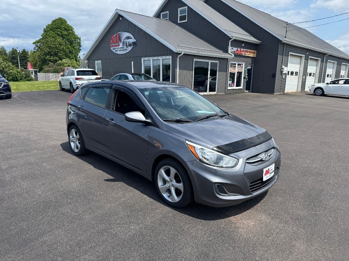 2017 Hyundai Accent GL Hatchback  $57 Weekly Tax In