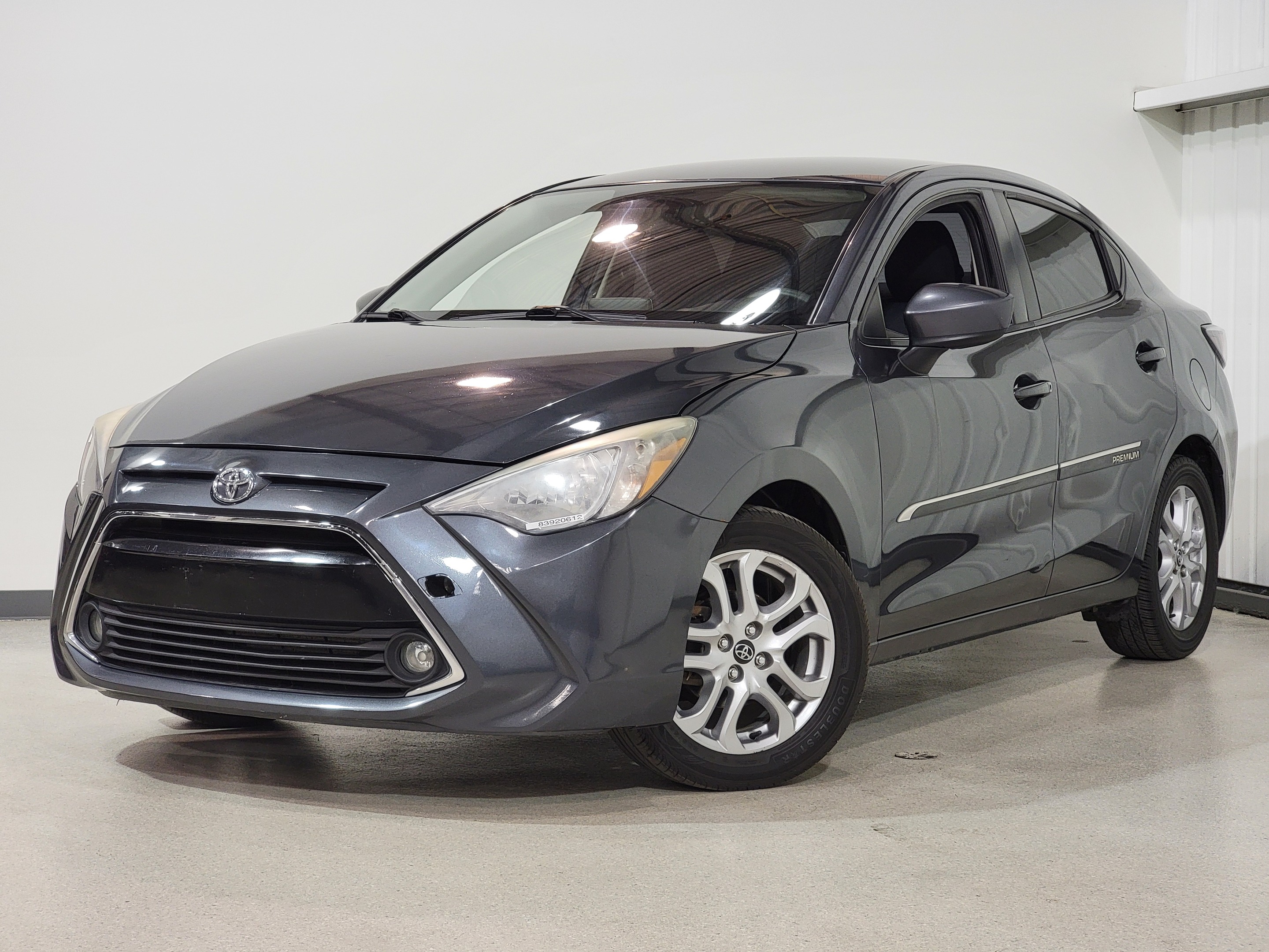 2016 Toyota Yaris 4dr Sdn Auto Premium/Bluetooth/Sièges chauffants