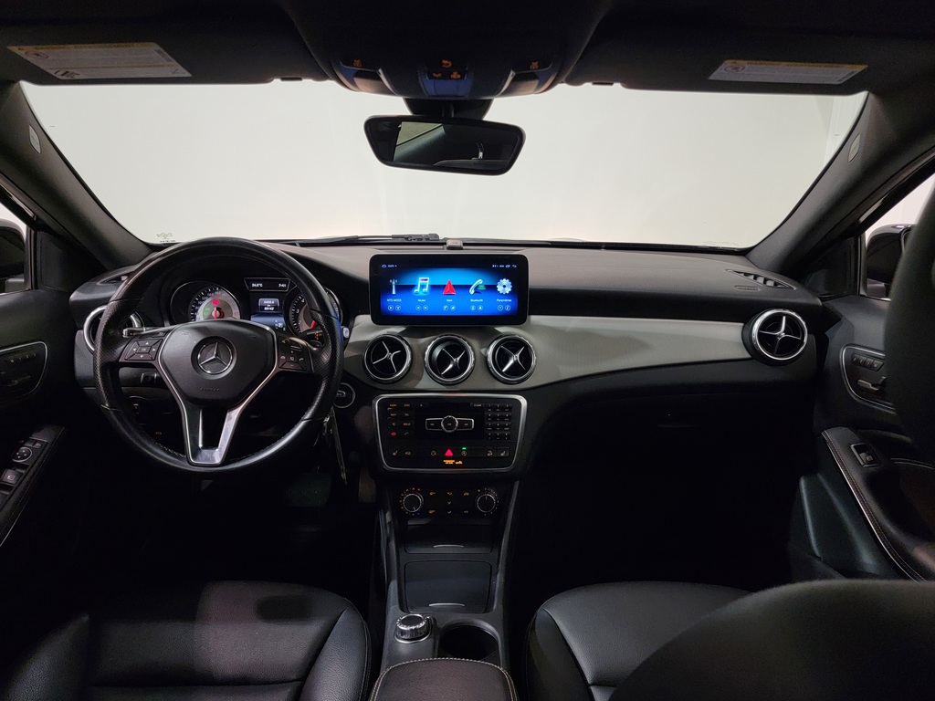 Mercedes-Benz GLA-Class 2015