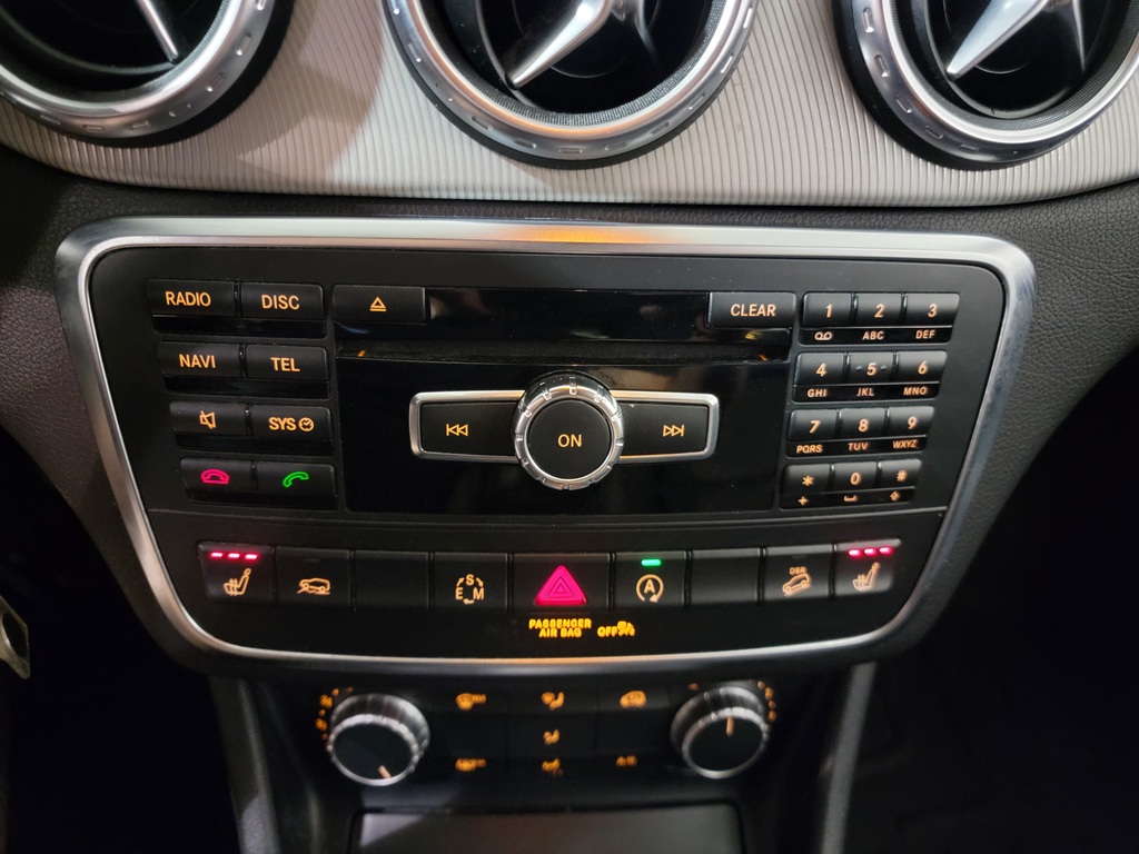 Mercedes-Benz GLA-Class 2015