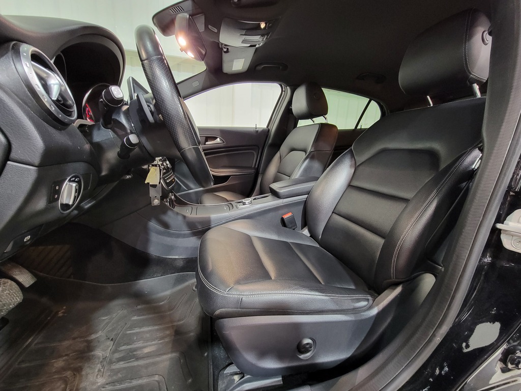 Mercedes-Benz GLA-Class 2015