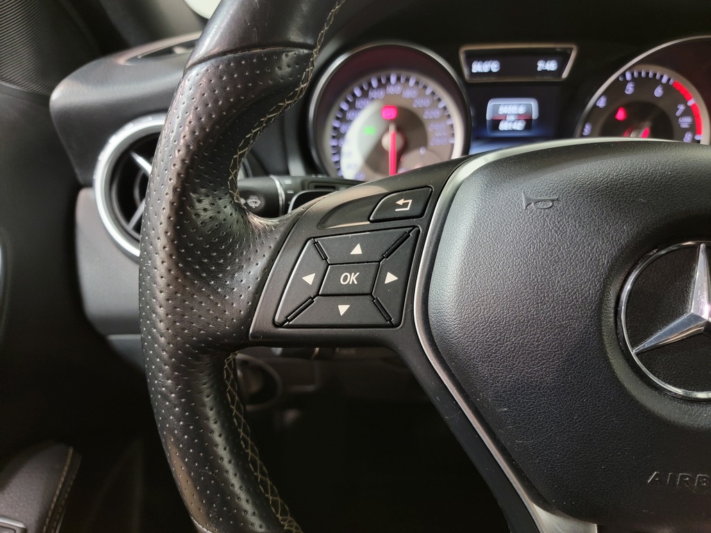 Mercedes-Benz GLA-Class 2015