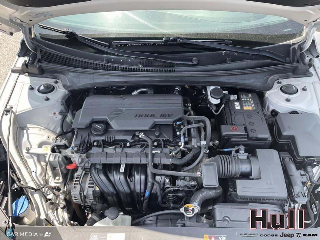 2023 Hyundai Elantra Essential IVT with Hyundai SmartSense Package, Toronto, Cash