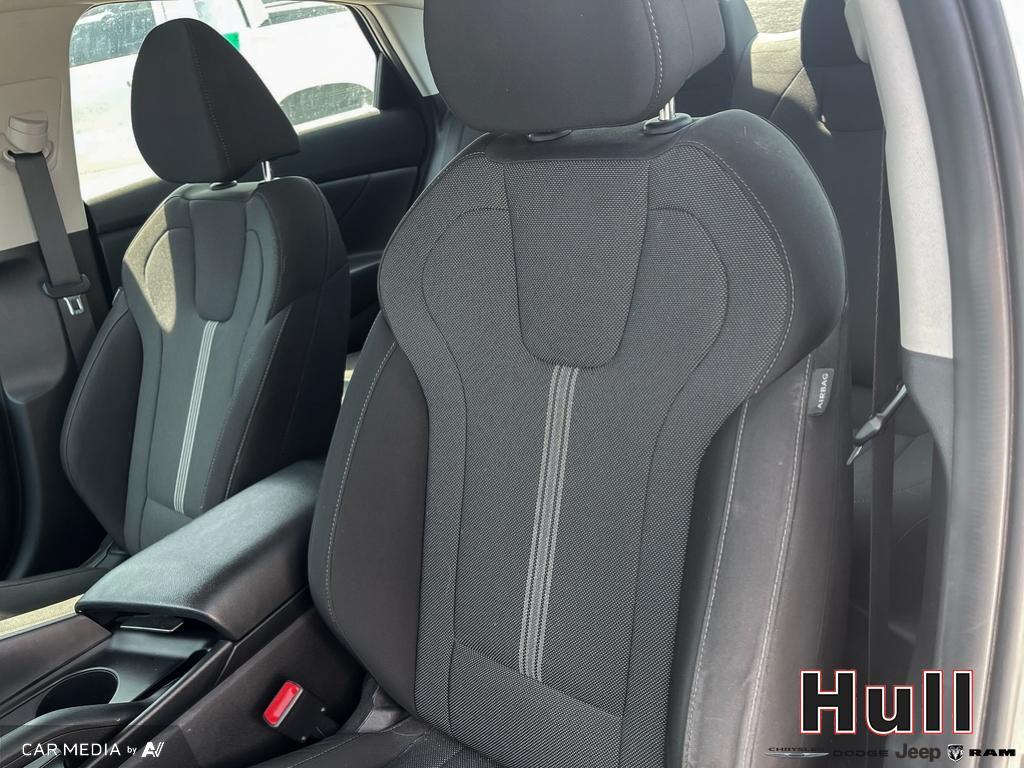 2023 Hyundai Elantra Essential IVT with Hyundai SmartSense Package, Toronto, Cash