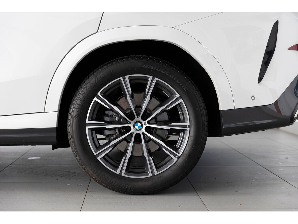 2023 BMW X6 xDrive40i, Vancouver, Cash