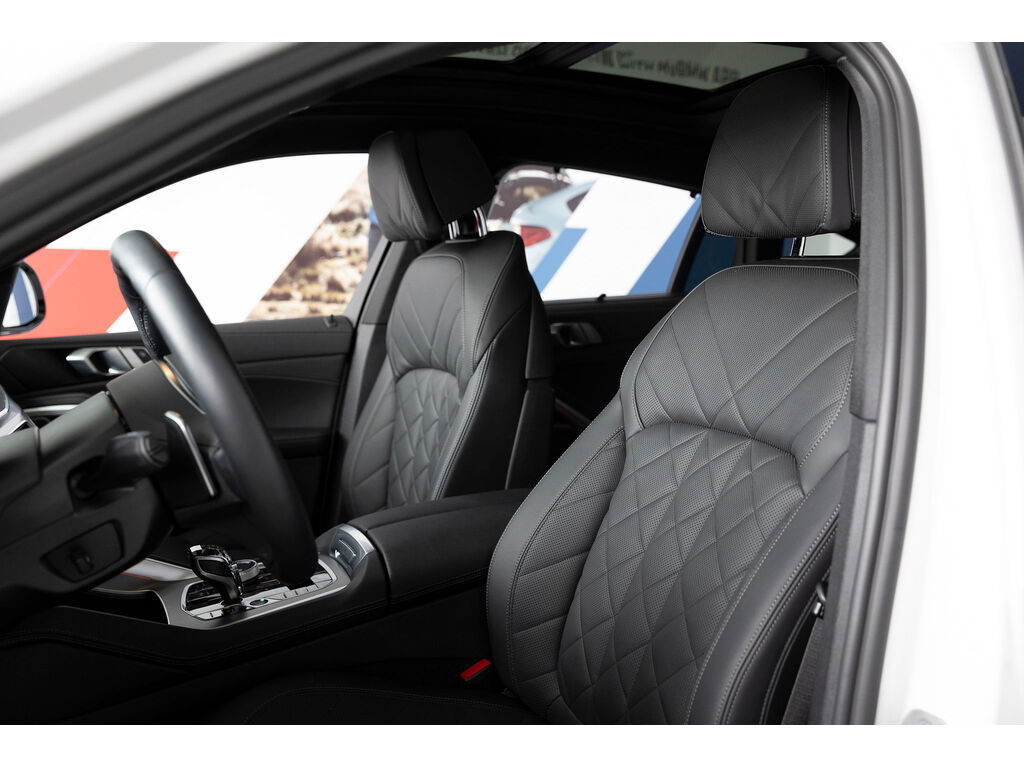 2023 BMW X6 xDrive40i, Vancouver, Cash
