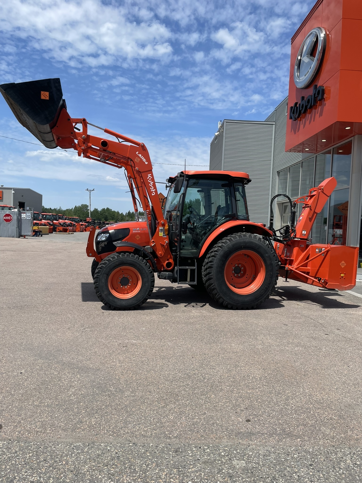 2023 Kubota M4D-071 HDCC12 