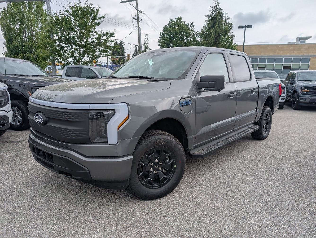 2025 Ford F-150 Lightning XLT - Spray-in Bed Liner, Floor Liners