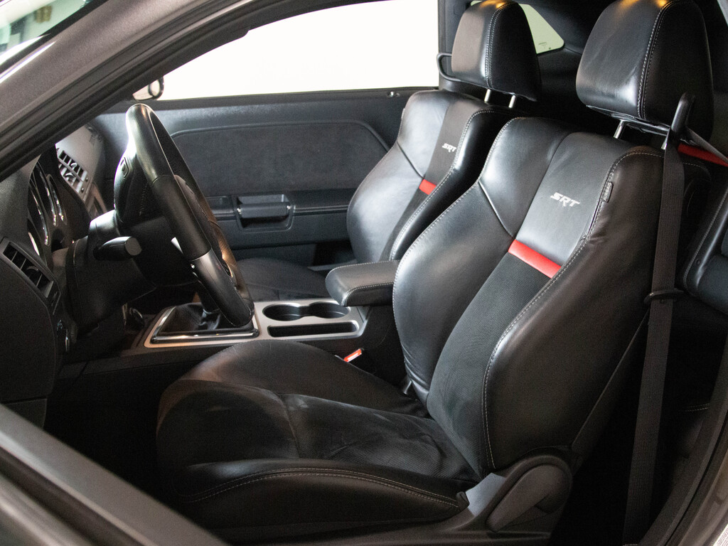 2014 Dodge Challenger SRT, Toronto, Cash
