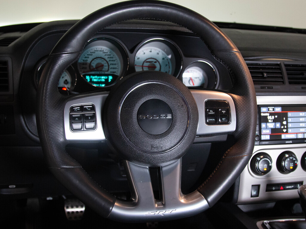 2014 Dodge Challenger SRT, Toronto, Cash