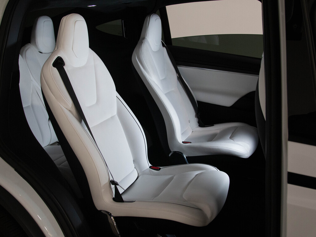 2023 Tesla Model X Plaid, Toronto, Cash