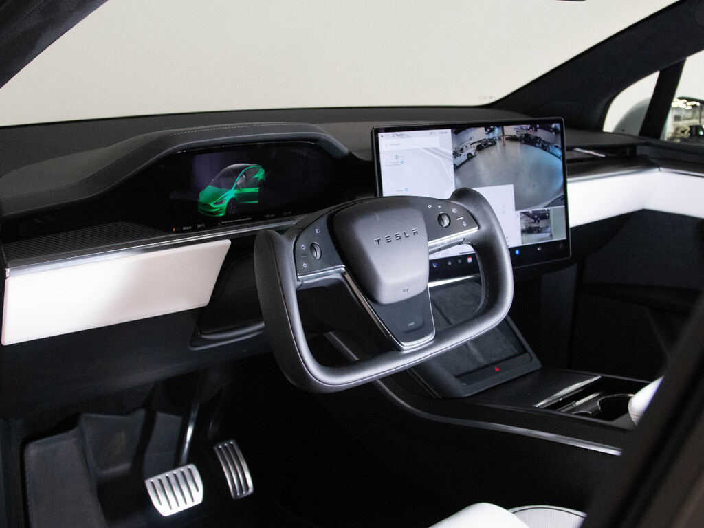 2023 Tesla Model X Plaid, Toronto, Cash