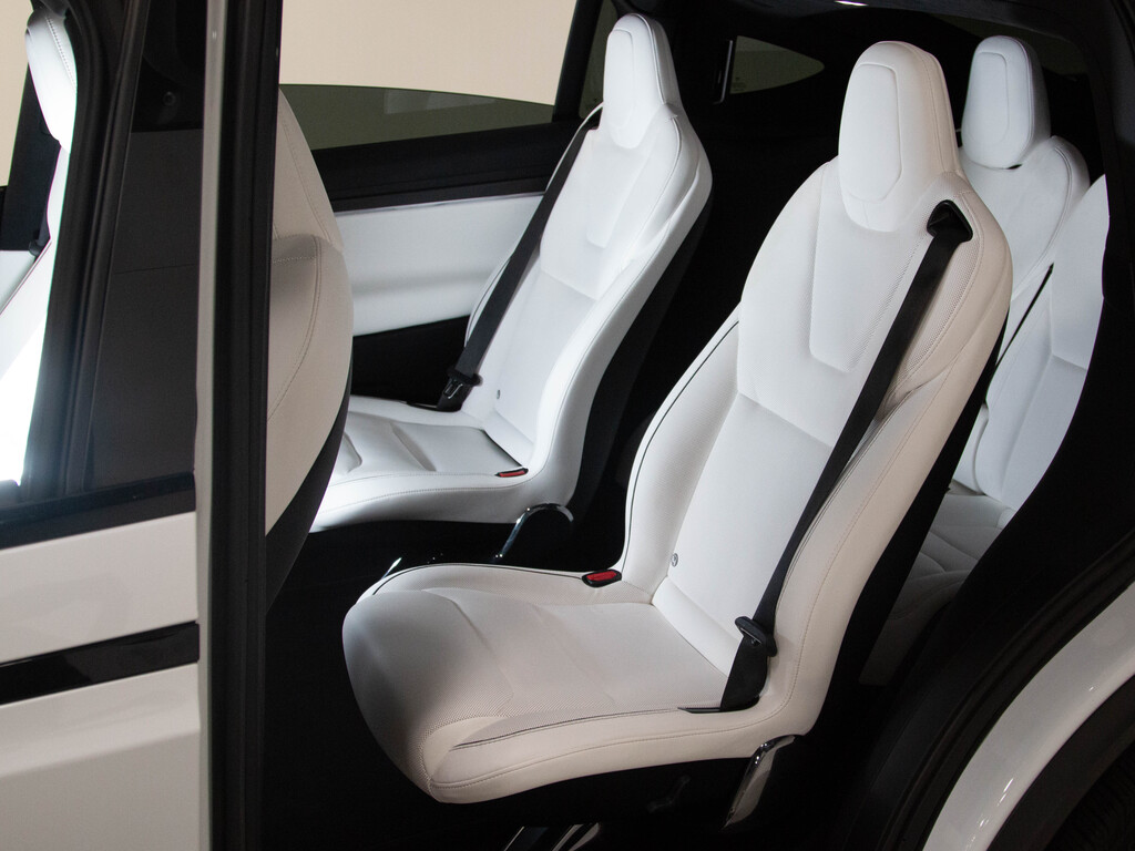 2023 Tesla Model X Plaid, Toronto, Cash