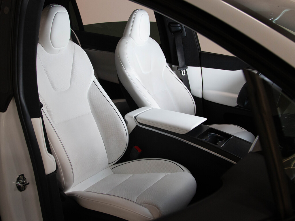 2023 Tesla Model X Plaid, Toronto, Cash