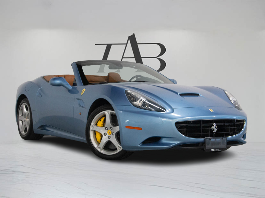 2011 Ferrari California CONVERTIBLE   PINIFARINA   19" RIM, Toronto, Cash