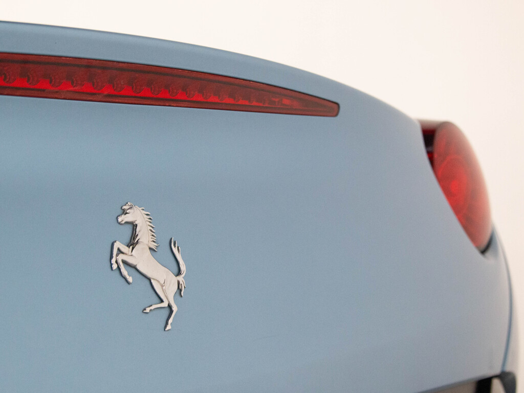 2011 Ferrari California CONVERTIBLE   PINIFARINA   19" RIM, Toronto, Cash