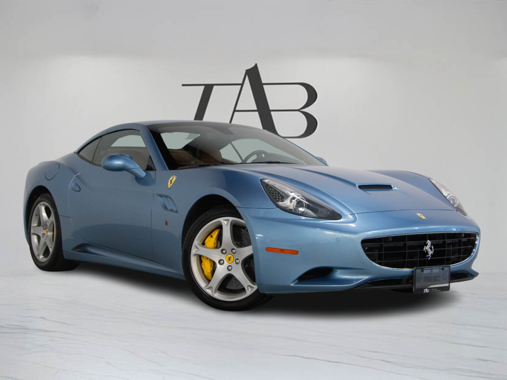 2011 Ferrari California CONVERTIBLE   PINIFARINA   19" RIM, Toronto, Cash