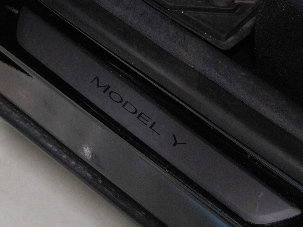 2021 Tesla Model Y Long Range, Toronto, Cash