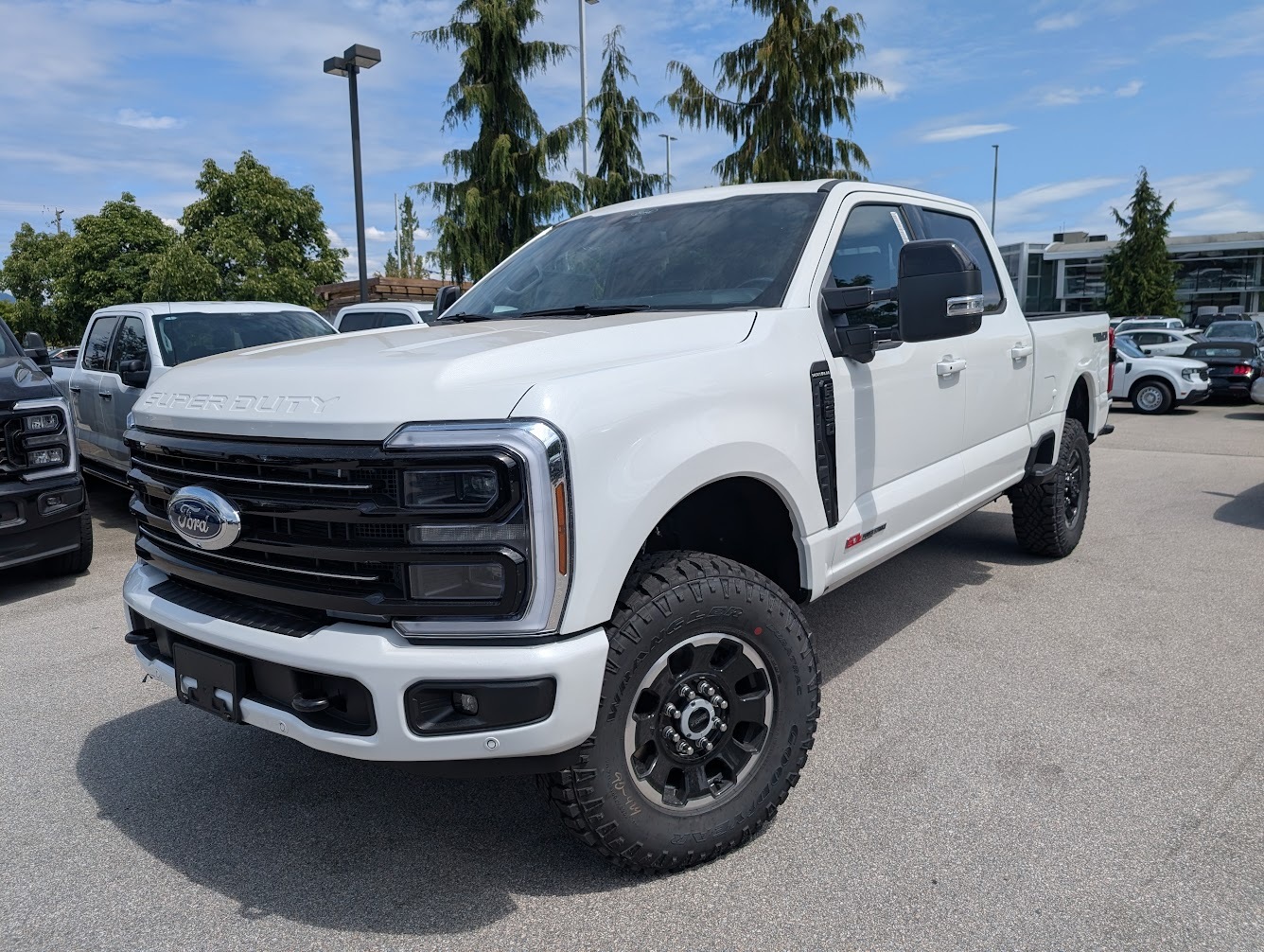 2025 Ford F-350 SUPER DUTY Platinum Tremor - 5th Wheel Hitch Prep Pkg
