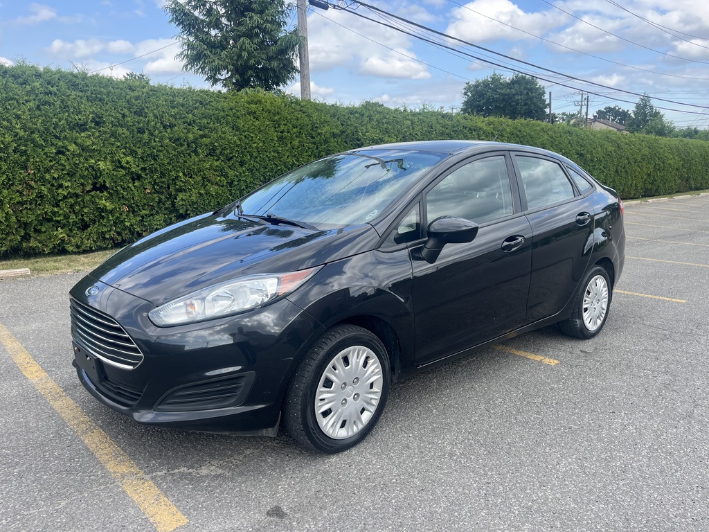2015 Ford Fiesta 4dr Sdn S