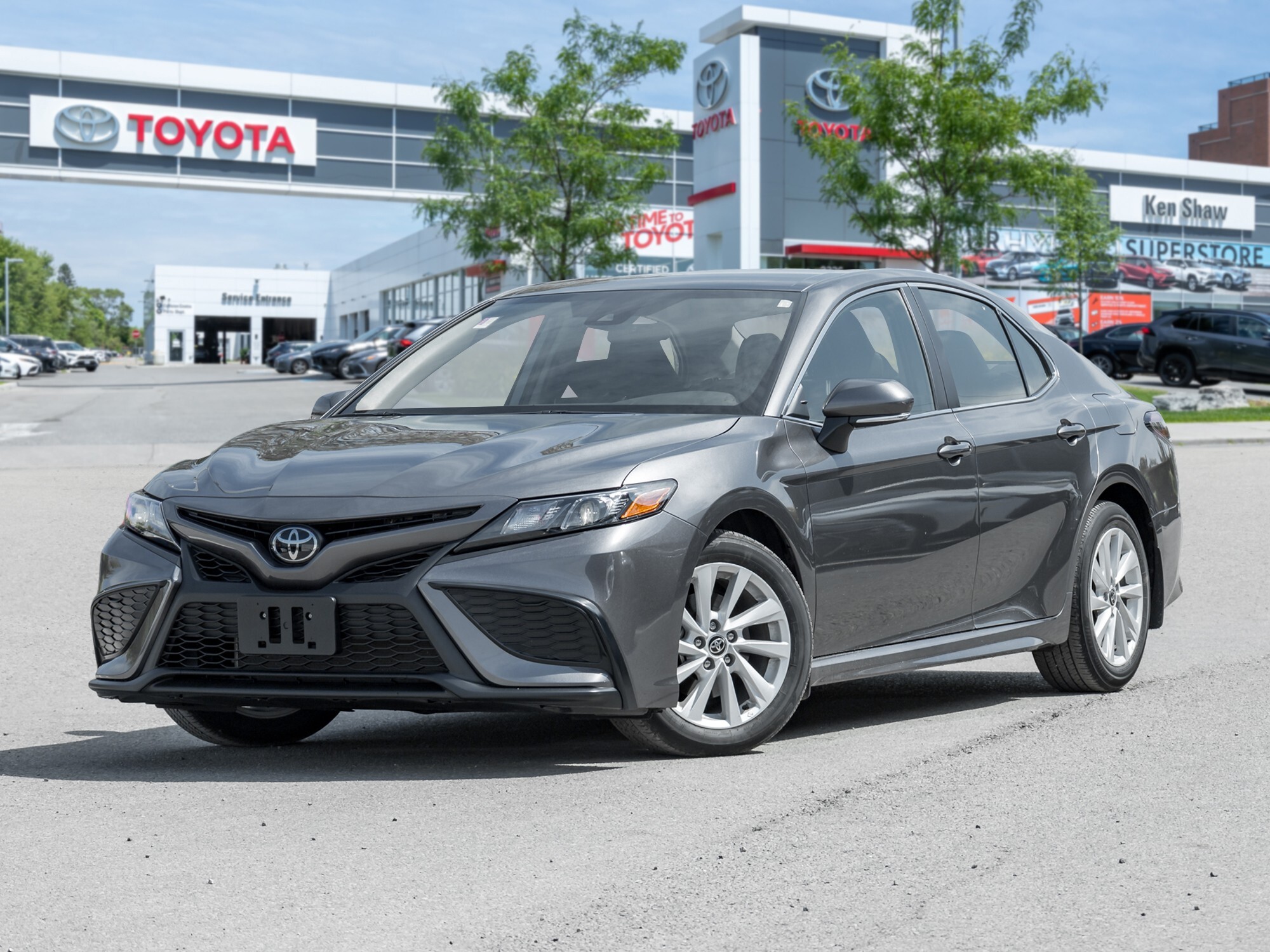 2022 Toyota Camry SE / Low KM / Power Driver Seat / Heated Seats 