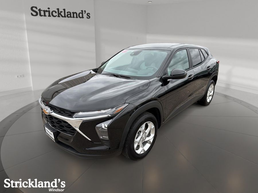 2025 Chevrolet Trax 4DR LS 