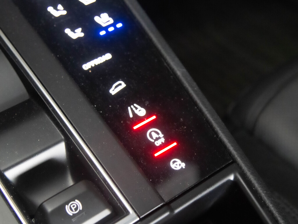 2023 Porsche Macan T, Toronto, Cash