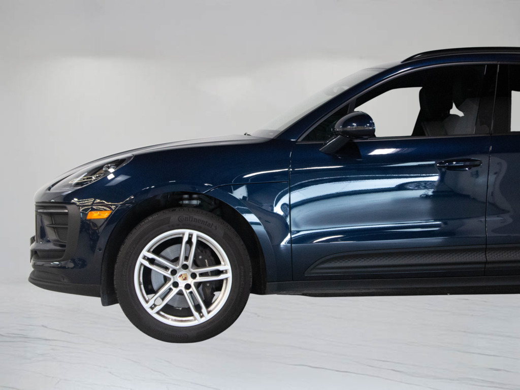 2023 Porsche Macan T, Toronto, Cash