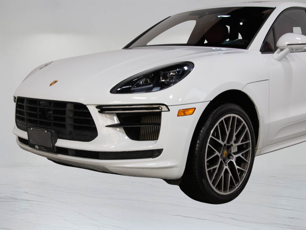 2021 Porsche Macan Turbo, Toronto, Cash