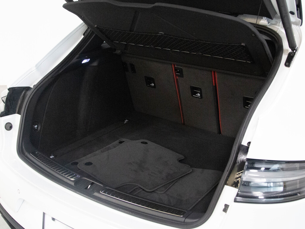 2021 Porsche Macan Turbo, Toronto, Cash