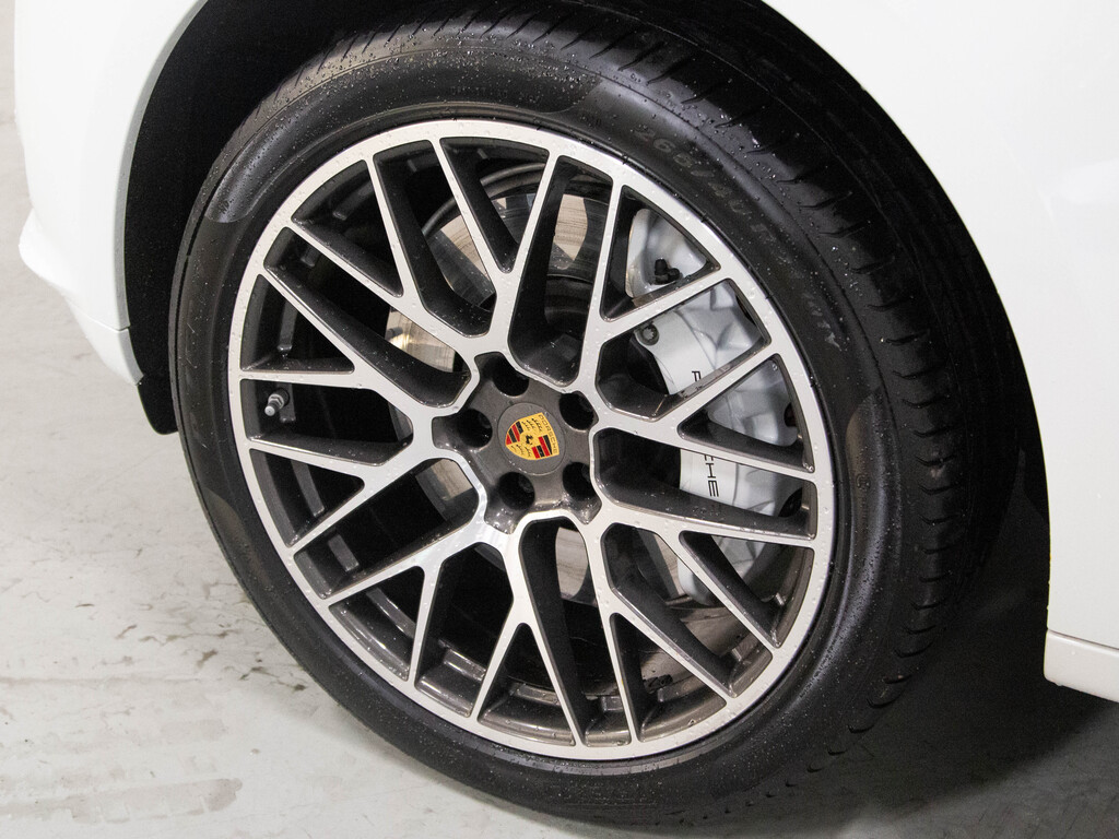 2021 Porsche Macan Turbo, Toronto, Cash
