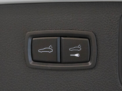 used 2021 Porsche Macan car, priced at $73,900