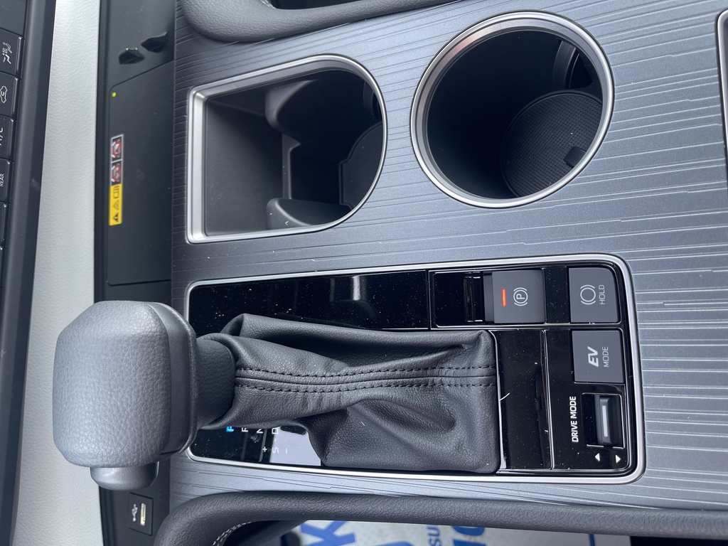 2025 Toyota Sienna LE 8-Passenger, Toronto, Cash
