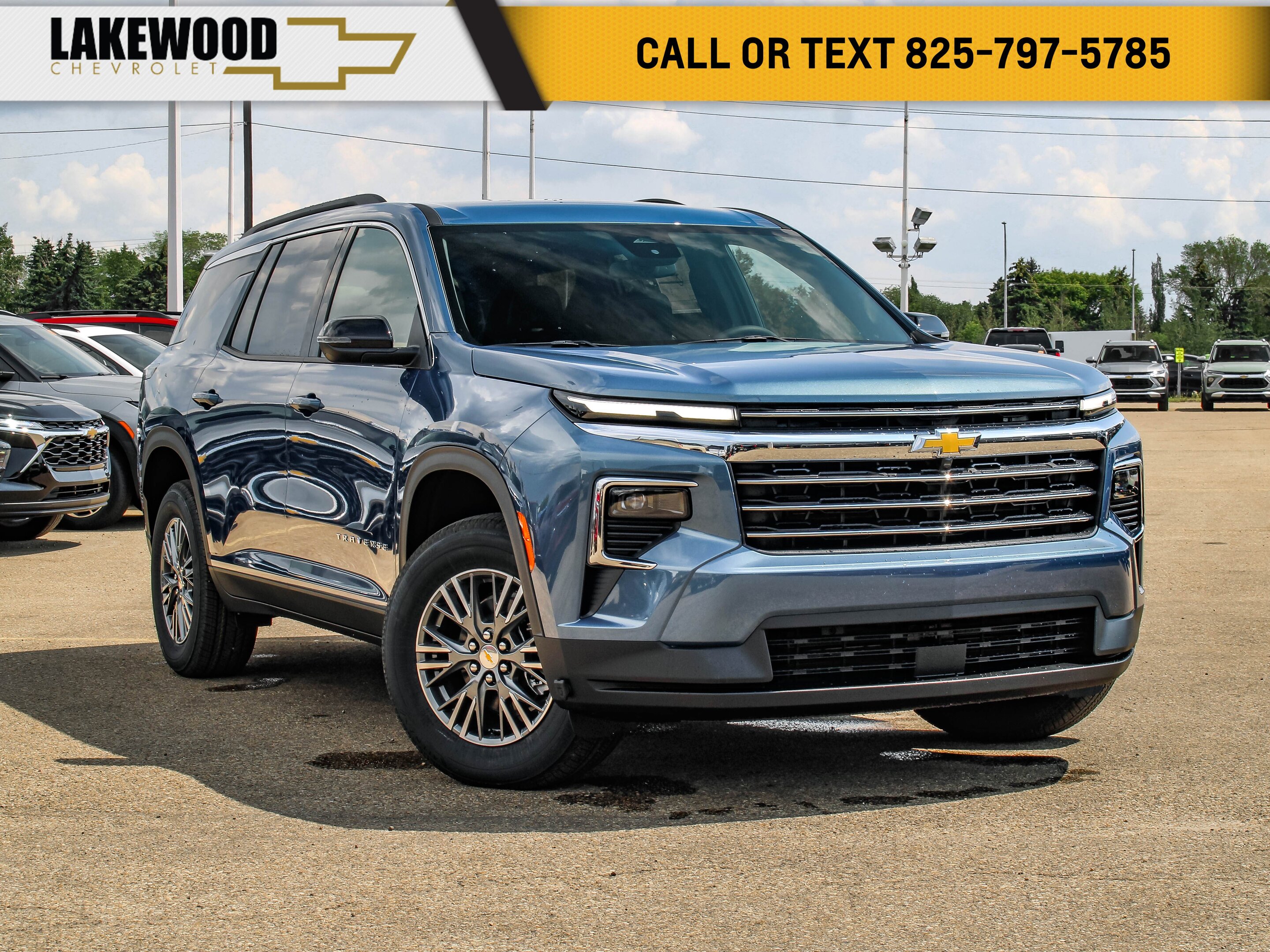 2025 Chevrolet Traverse LT