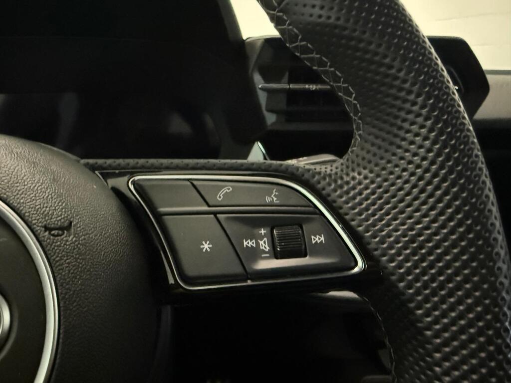 2024 Audi A3 40 Technik, Vancouver, Cash