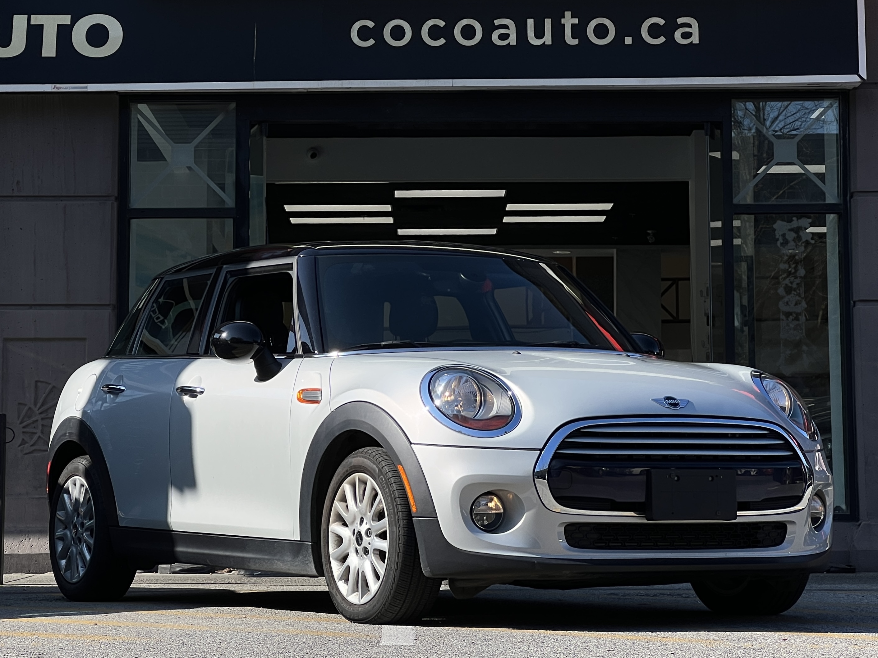 2015 MINI Cooper Hardtop 5dr HB | BC Local
