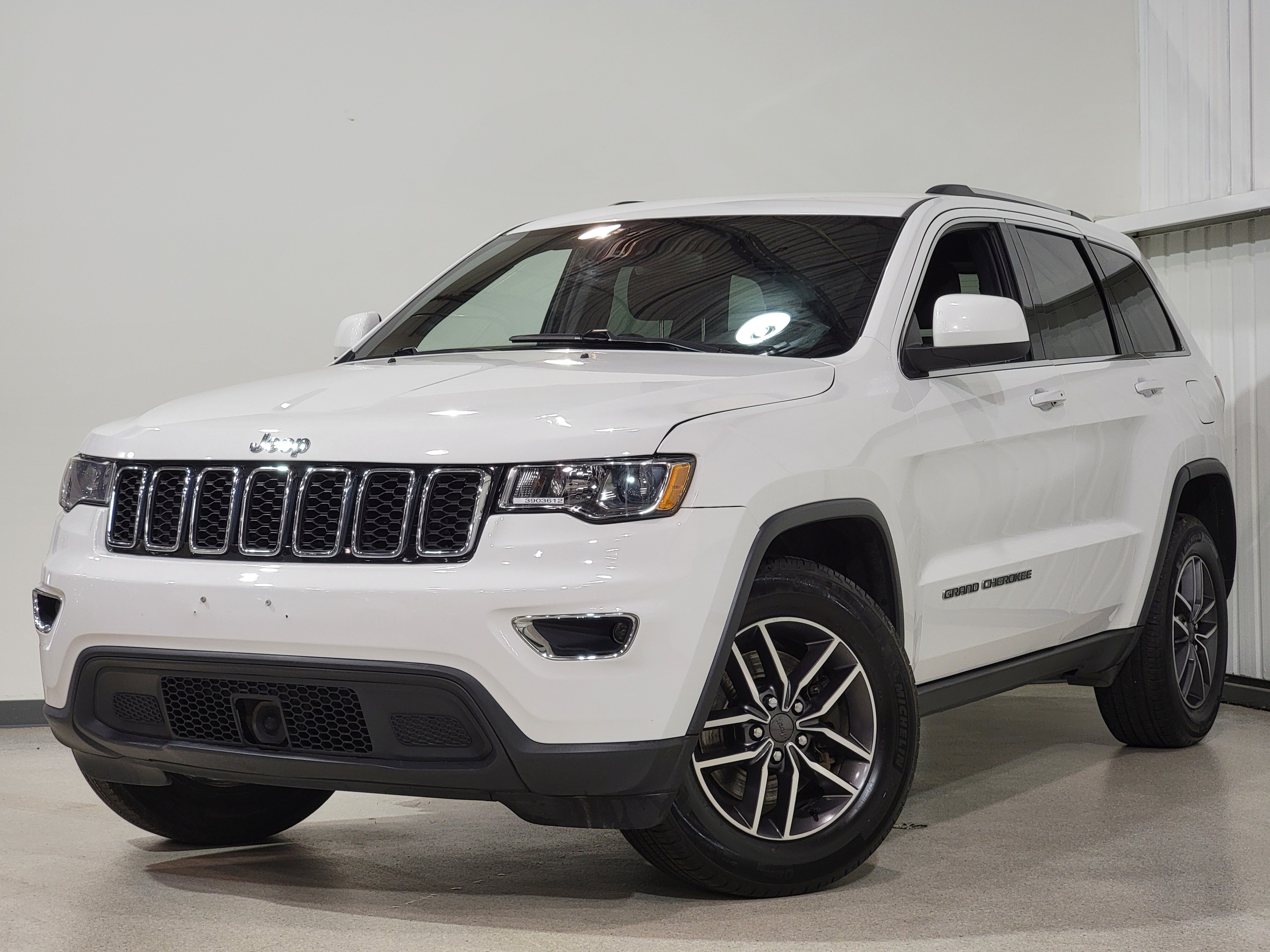2021 Jeep Grand Cherokee Laredo 4x4/Navigation/Sièges et volant chauffants