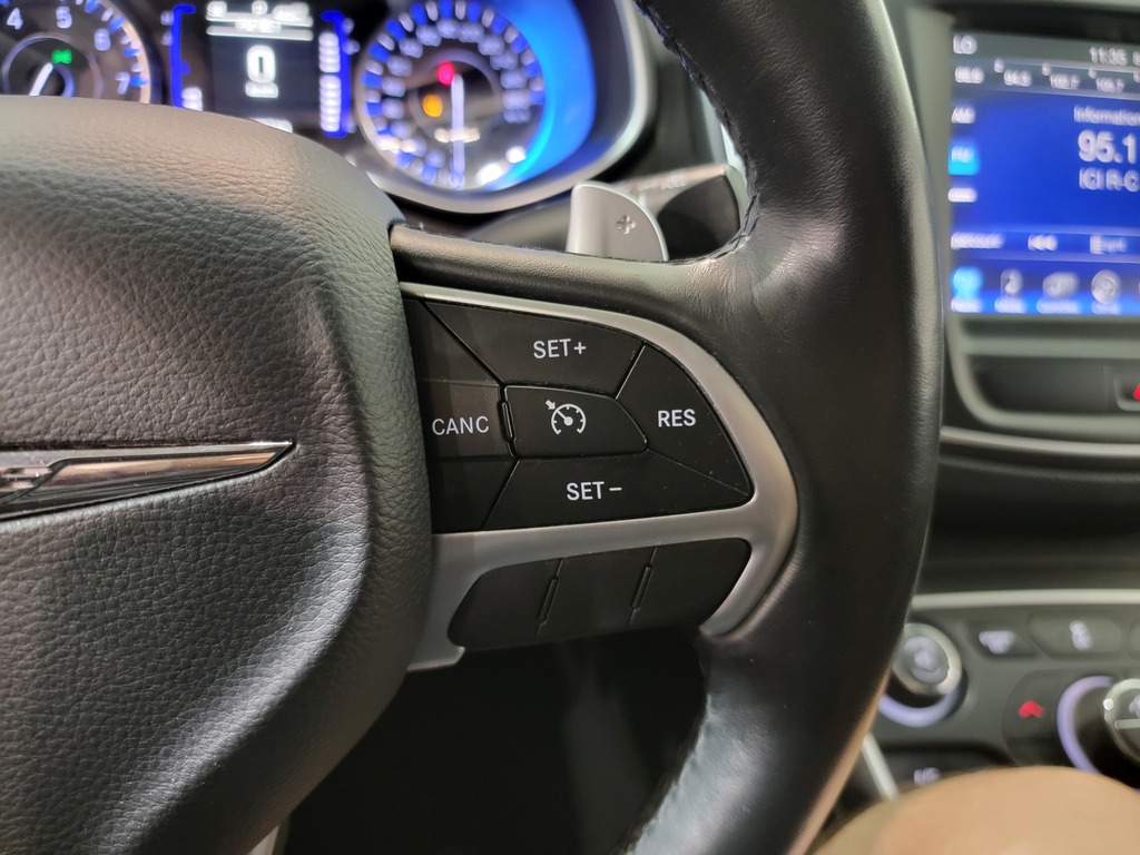 Chrysler 200 2015