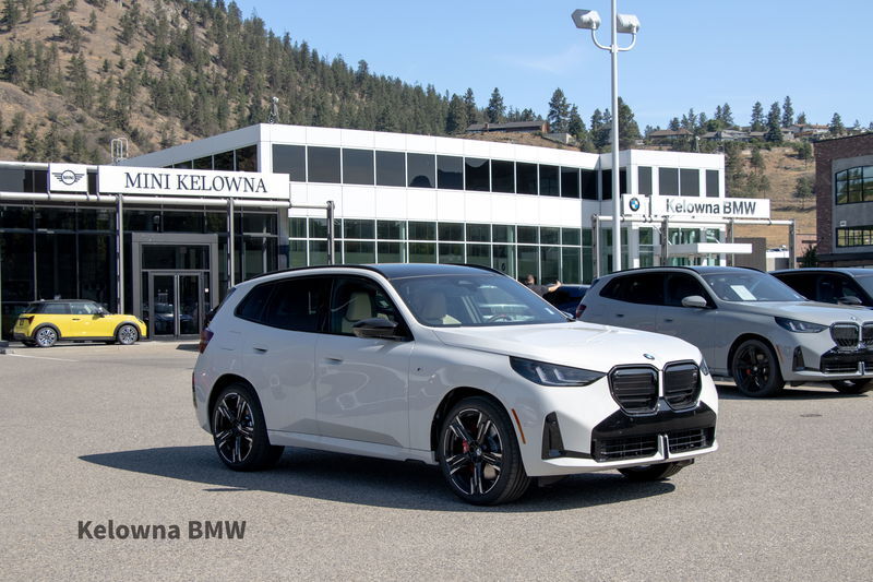 2025 BMW X3 M50 xDrive Premium Pkg, M Sport Pro Pkg