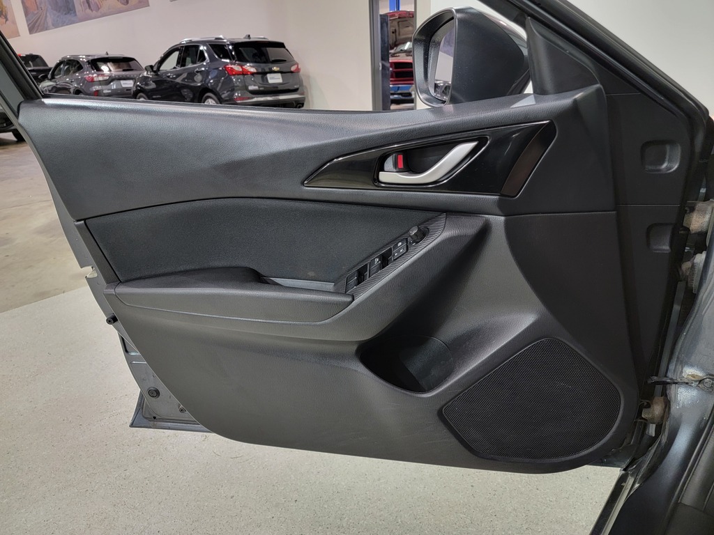 Mazda Mazda3 2016
