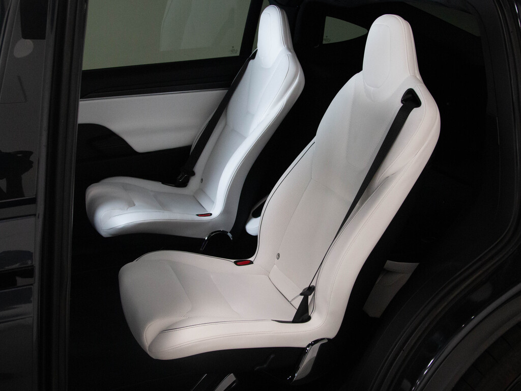 2024 Tesla Model X Plaid, Toronto, Cash